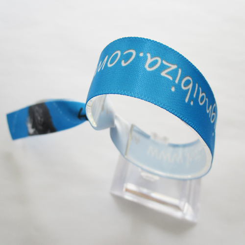 satin wristband with reusable use metal bead