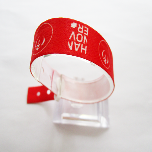 polyester wristband with one time use plastic clip 